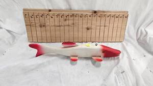 lot 118 image: Beautiful XXL Hand Carved Spearing Decoy