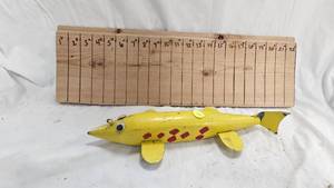 lot 119 image: XXl Hand Carved Seven of Diamonds SpeB120B140aring Decoy