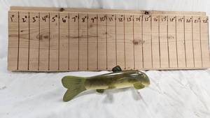 lot 122 image: Classic Lawrence Bethel Signed Sucker Spearing Decoy