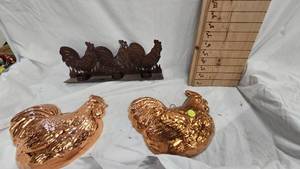 lot 87 image: Vintage Bean Pot and Holder-Gurnsey