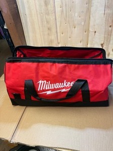 lot 15 image: Milwaukee contractor bag BRAND NEW