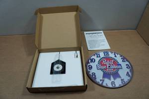 lot 35 image: Pabst Blue Ribbon 10 Bar Clock