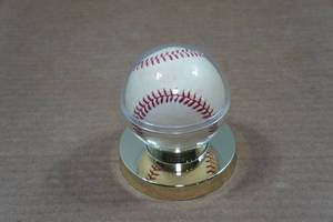 lot 74 image: Brooks Robinson Signed Baseball