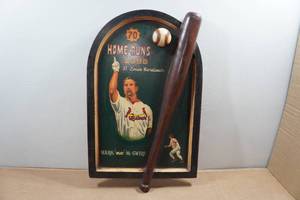 lot 80 image: 1998 Wood Mark McGwire 70th Homerun Plaque