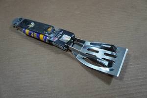 lot 83 image: Minnesota Vikings Grilling Set