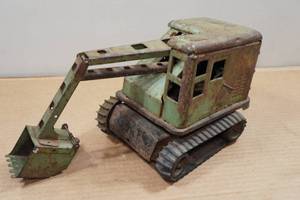 lot 106 image: Vintage Marx Steel Steam Shovel Excavator