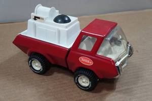 lot 108 image: Vintage Tonka Fire Pumper Truck