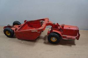 lot 112 image: Vintage Doepke Earth Mover Tractor