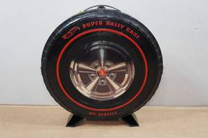 lot 226 image: Hot Wheels Rally Case