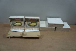 lot 237 image: 5 Schwans 1946 Dodge Panel Delivery Van Replicas