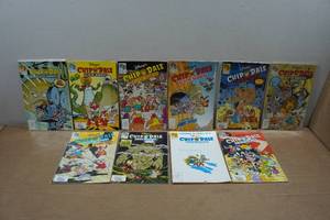 lot 284 image: 10 Disney Chip and Dale Comics
