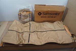 lot 286 image: Vintage Samsonite Special Edition Garment Bag with Makeup Bag