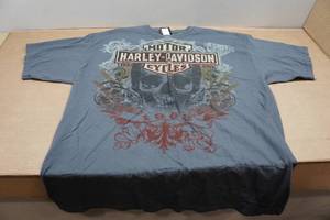 lot 300 image: Harley Davidson T-Shirt - XL