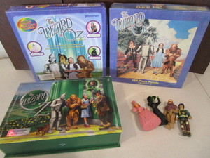 lot 47 image: Wizard Of Oz Collectibles