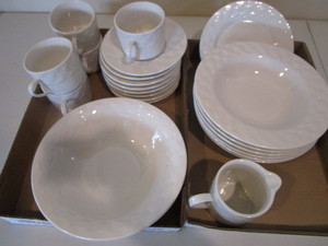 lot 67 image: Pfaltzgraff Dinnerware