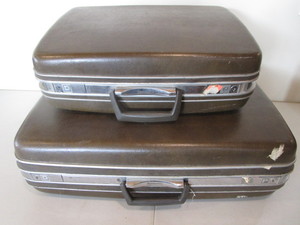 lot 74 image: Samsonite Suitcases, Vintage