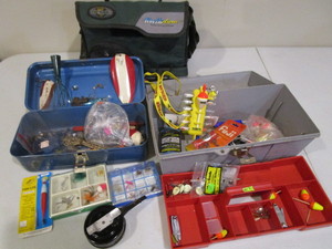 lot 121 image: Fishing Tackle, Tote, Lures