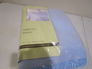 lot 126 image: Blanket, Twin  Full