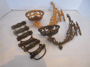 lot 132 image: Lamp Wall Bracket, Pulls