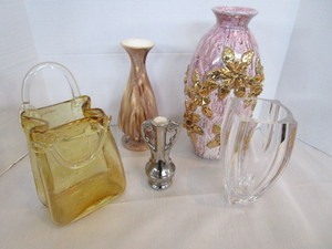 lot 142 image: Vases