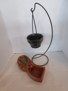 lot 145 image: Ashtray, 21 Plant Hanger