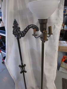lot 162 image: Floor Lamps