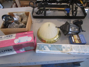 lot 178 image: Light Fixtures