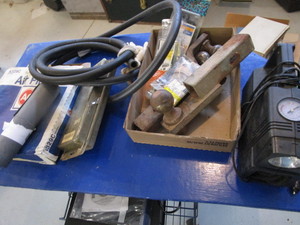 lot 184 image: Auto Items