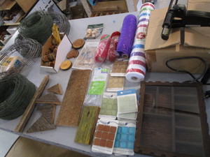 lot 186 image: Craft Items