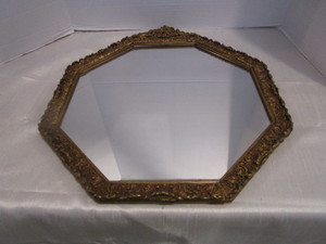 lot 196 image: Wall Mirror, Vintage