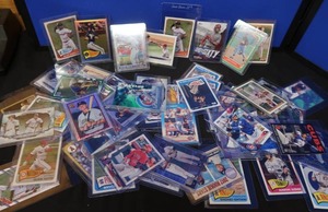 lot 18 image: COLLECTIBLE CARDS