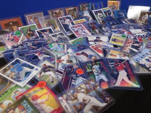 lot 29 image: COLLECTIBLE CARDS