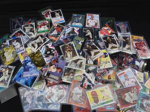 lot 32 image: COLLECTIBLE CARDS