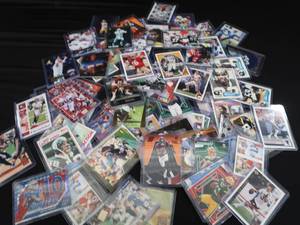 lot 40 image: COLLECTIBLE CARDS