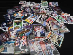 lot 44 image: COLLECTIBLE CARDS