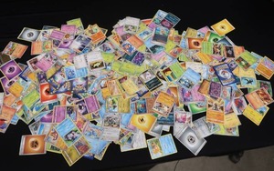 lot 76 image: POKEMON