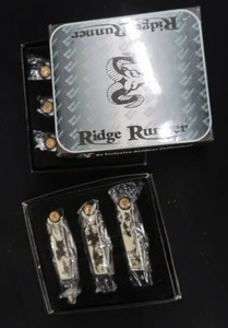 lot 112 image: KNIFE SETS