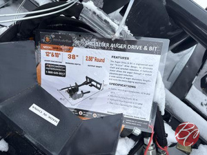 lot 329 image: Wolverine ADB-13-1218R Auger Drive & Bit