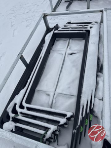 lot 334 image: Wolverine 100321524 Pallet Forks