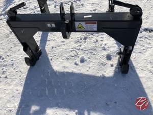 lot 335B image: Wolverine TR-26-02C Powerful Utility Hitch Adapter