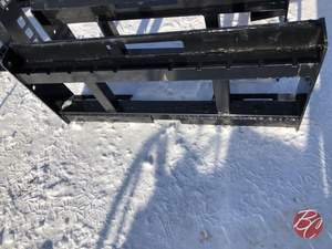 lot 389 image: Wolverine PFF2-13-45W Skid Steer Pallet Fork Frame