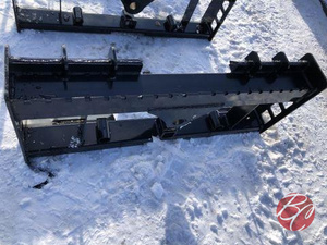 lot 394 image: Wolverine PFF2-13-45W Skid Steer Pallet Fork Frame