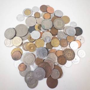 lot 285 image: Just under 1 lb. misc. world coins