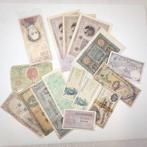lot 286 image: 1 envelope of 20 misc. world currency