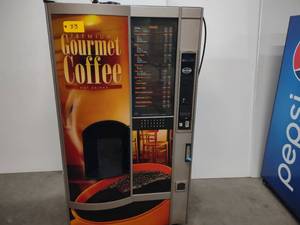 lot 33 image: Crane 673D