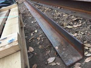 lot 105 image: 4 x 99 Steel Angle