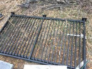 lot 116 image: (2) Pcs 10 Ft x 6 Ft Heavy Black Iron Fence - Appears NiceStraight