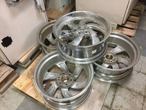 lot 161 image: Set of 4 U.S. Mags - Aluminum DESPERADO 6 - 24 x 9 Rims