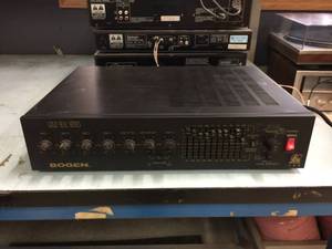 lot 186 image: BOGEN - Gold Seal Series - GS 150 Powers On