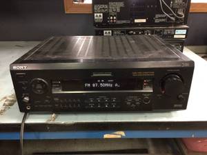 lot 188 image: SONY STR-DE825 Receiver - Powers On